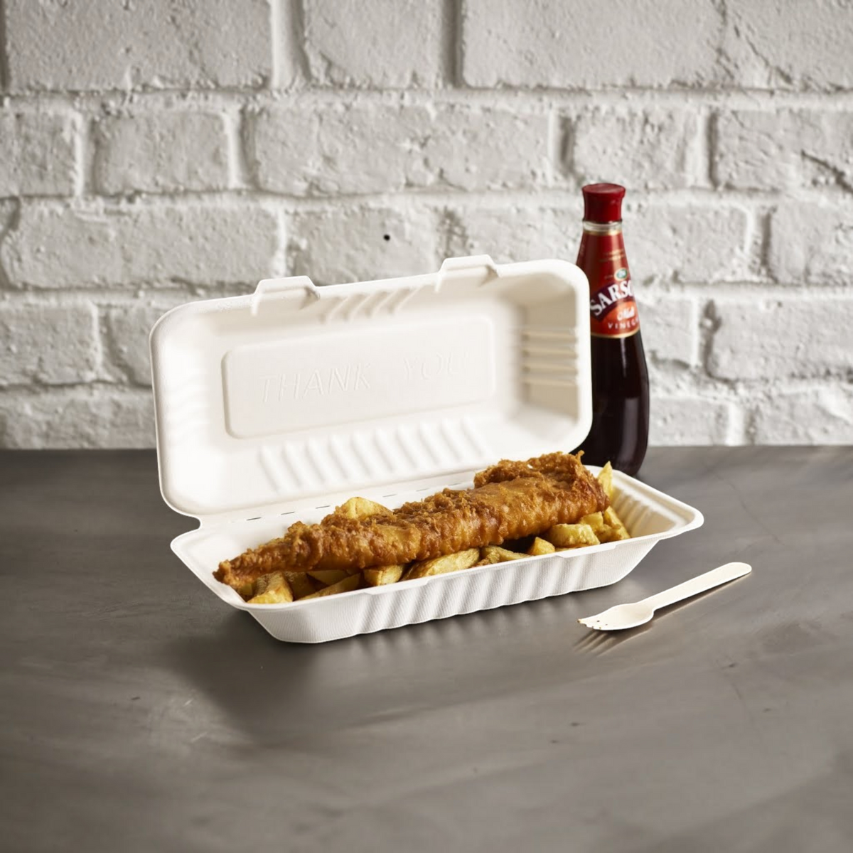 Food Packaging Direct extra large bagasse fish and chips box made from compostable sugarcane fibre with food inside
